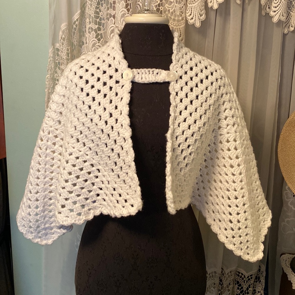 Vintage Crocheted Cape Capelet White